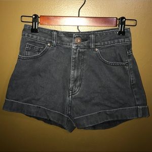 Size 0 Bullhead Denim Co. “Mom Short”